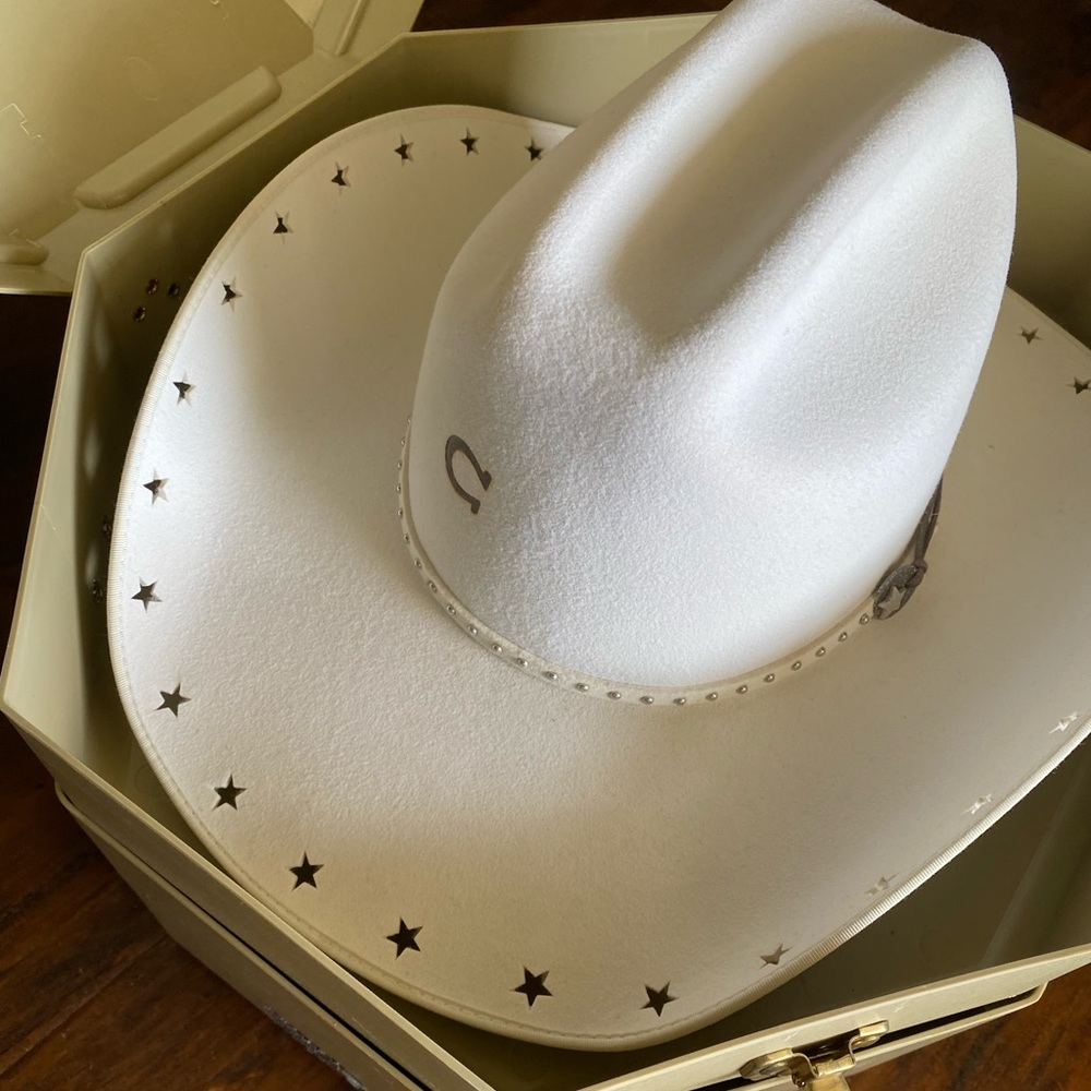 Charlie 1horse white stars hat